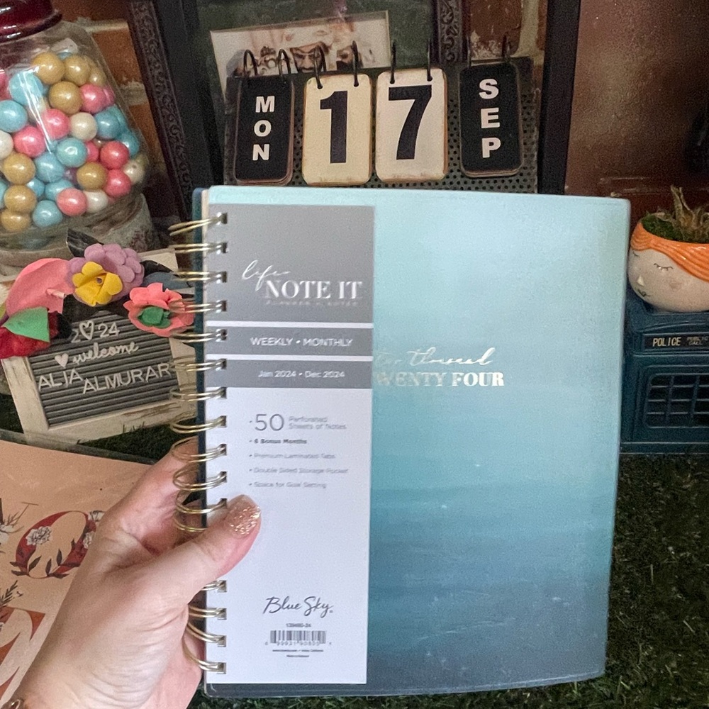 Notebook bundle - Picture 6 of 10